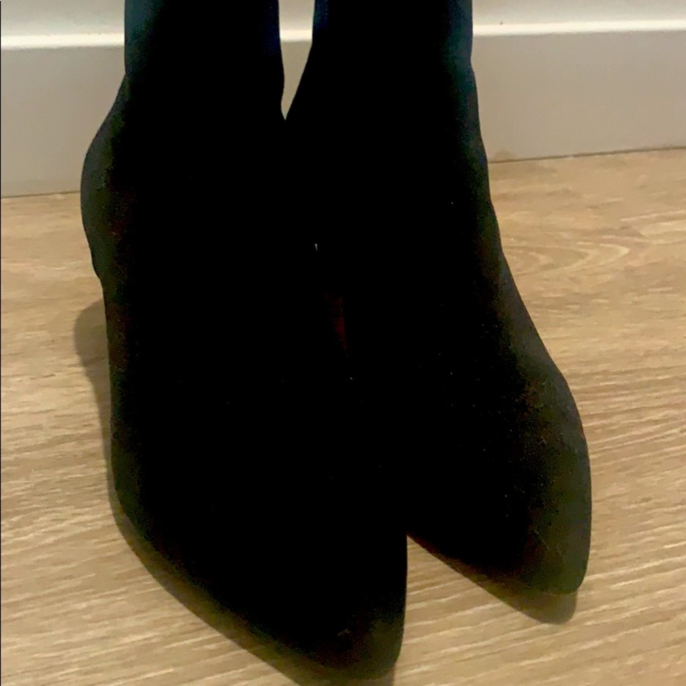 Express heels